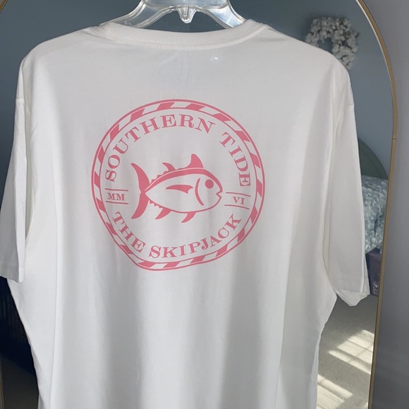 Southern Tide Tops - Southern Tide Tee shirt New. Never worn.